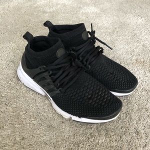 Nike Presto Ultra Flyinit Sneakers